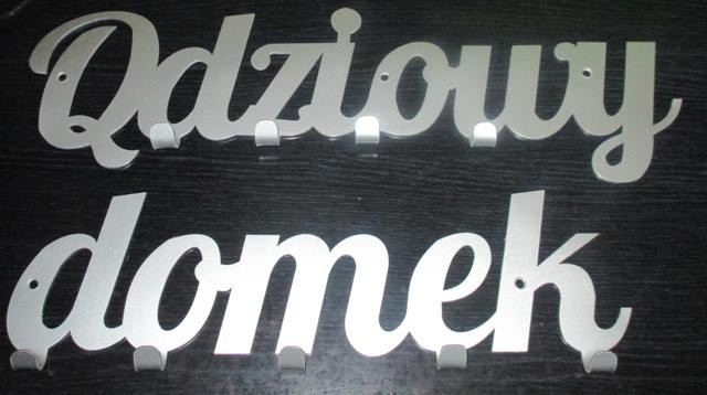 Wieszak na zamówienie specjalne z Twoim tekstem.jpg