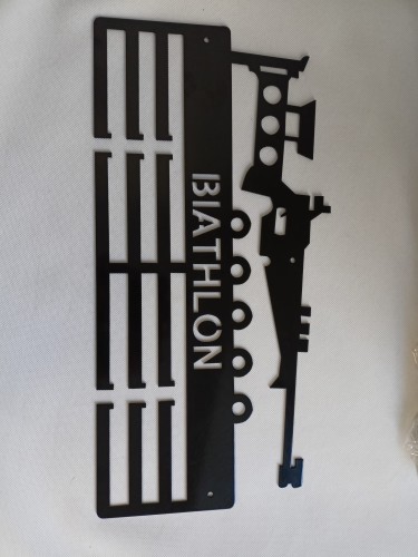 wieszak na medale biathlon karabin.jpg