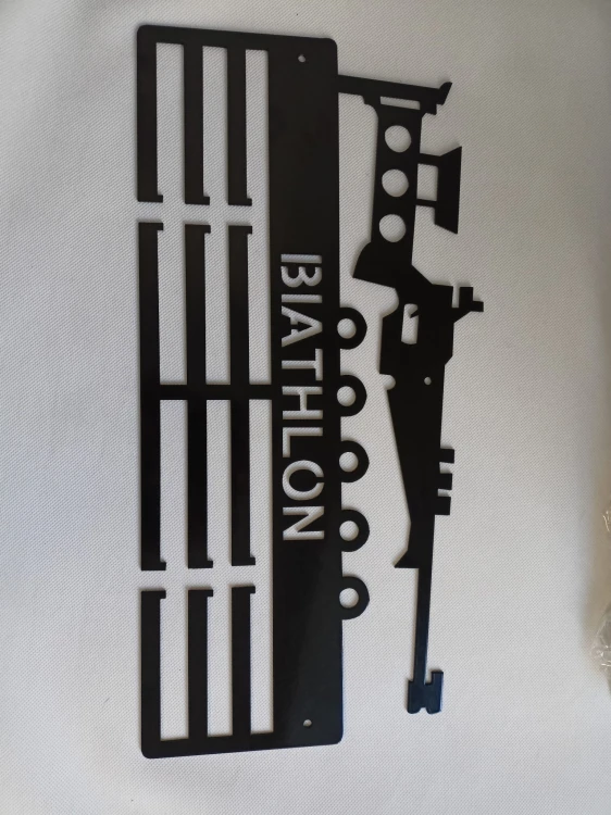 wieszak na medale biathlon karabin.jpg