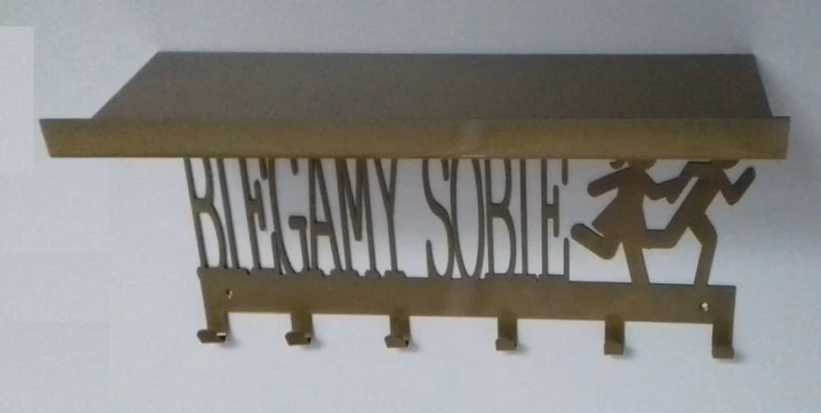 Wieszakopółka z napisem Biegamy Sobie.jpg